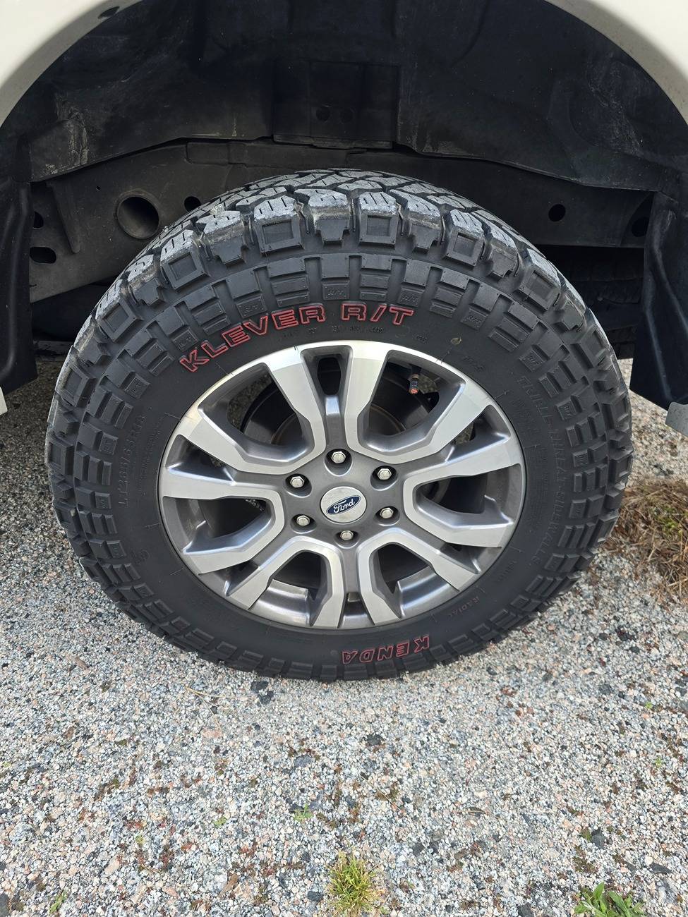 Leveling kit and tire. | 2019+ Ford Ranger and Raptor Forum (5th ...
