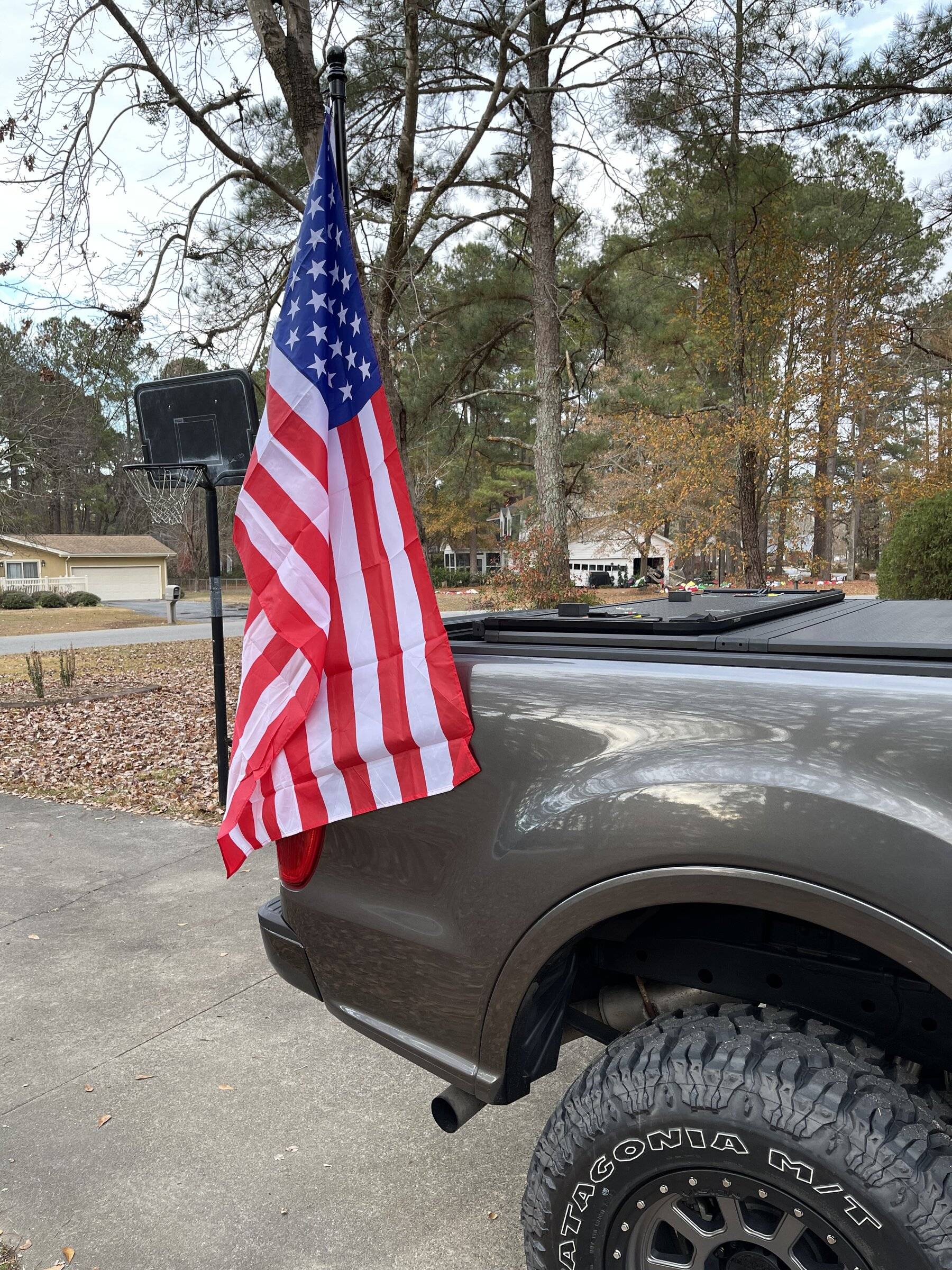 Flag mount. | 2019+ Ford Ranger and Raptor Forum (5th Generation ...